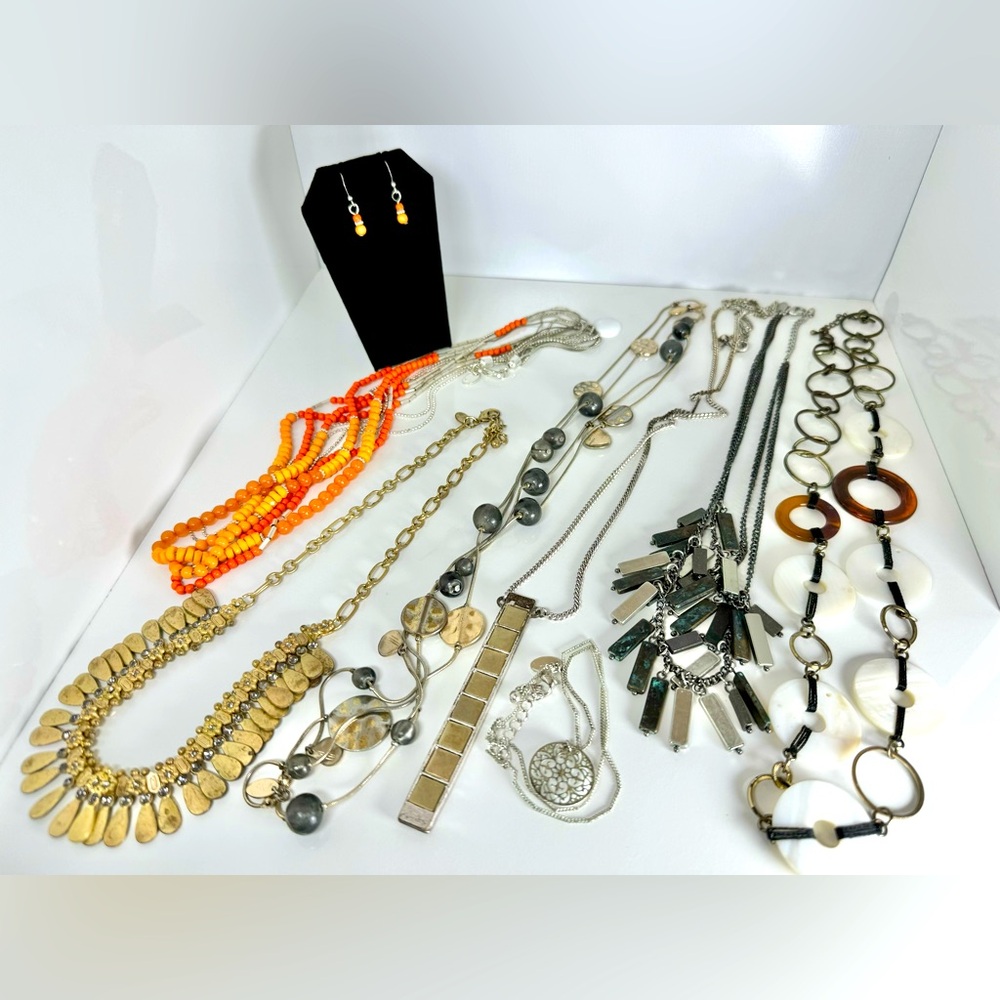 Lot of 7 Charming Charlie Necklaces + 1 pair earrings #1121